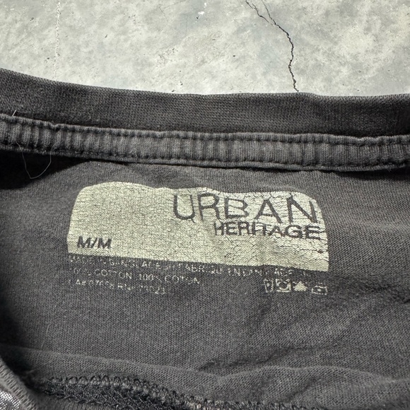 Urban Heritage Black and Gray Graphic Tee - Picture 4 of 6